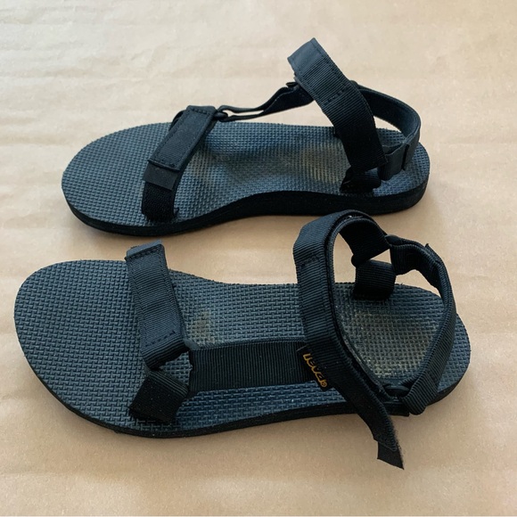 Teva Black Sandals Size 8 Woman’s - Picture 2 of 7